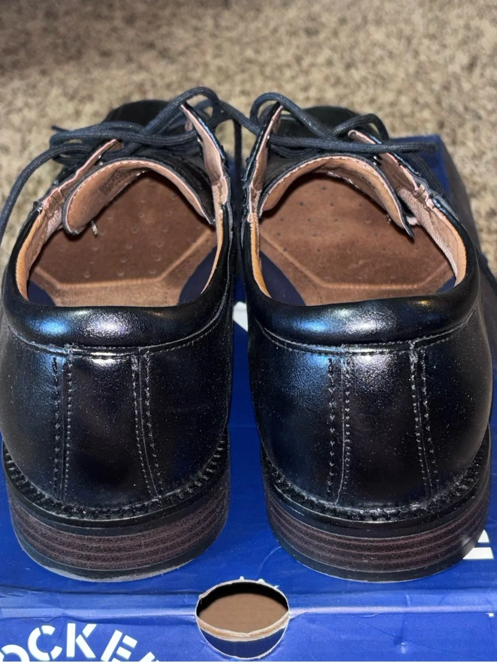 Dockers polished black